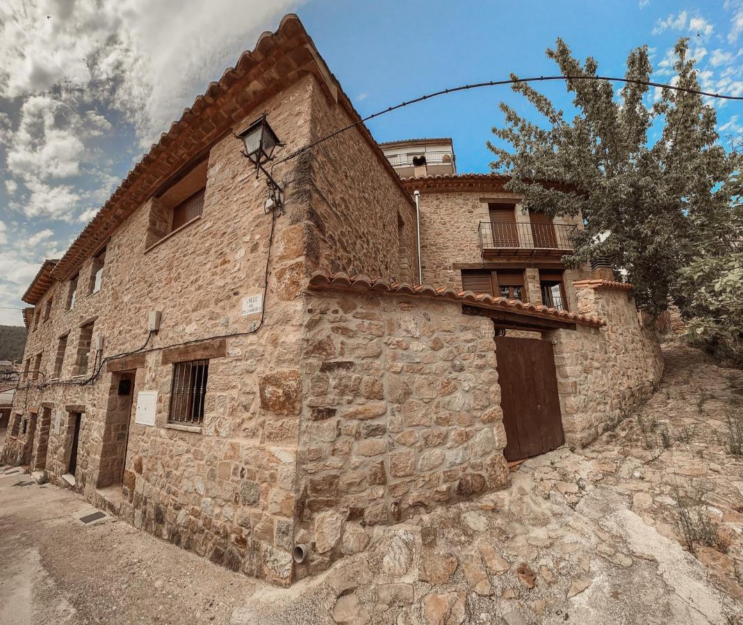 La Casa De La Acacia Apartment Olba Екстериор снимка