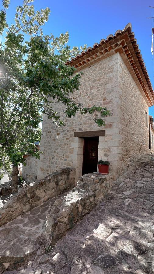 La Casa De La Acacia Apartment Olba Екстериор снимка
