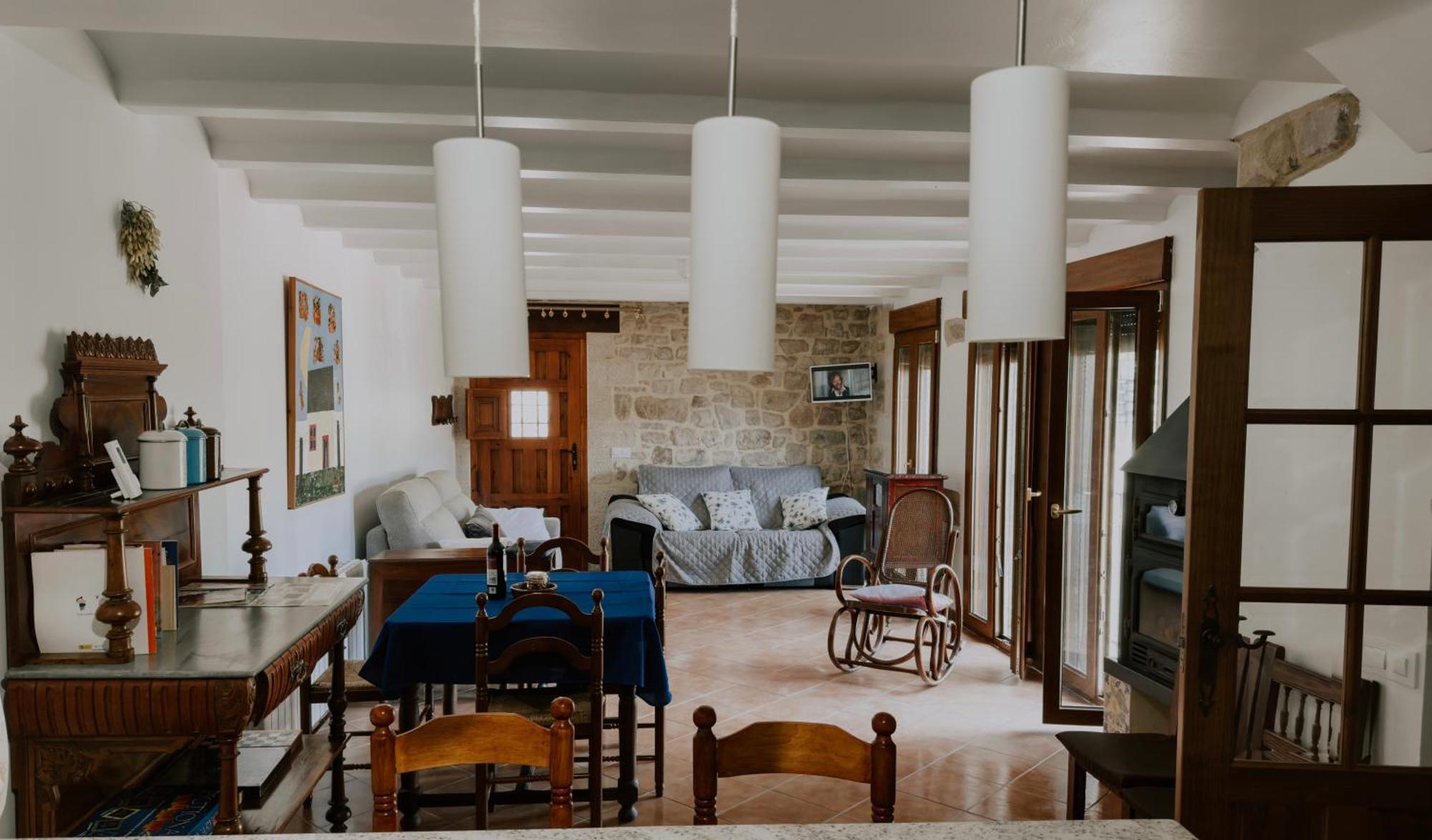 La Casa De La Acacia Apartment Olba Екстериор снимка